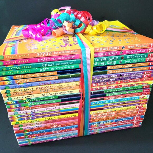 RAINBOW MAGIC FAIRIES FAIRY GIRLS HUGE LOT OF 25 BOOKS DAISY MEADOWS SCHOLASTIC - Picture 1 of 13